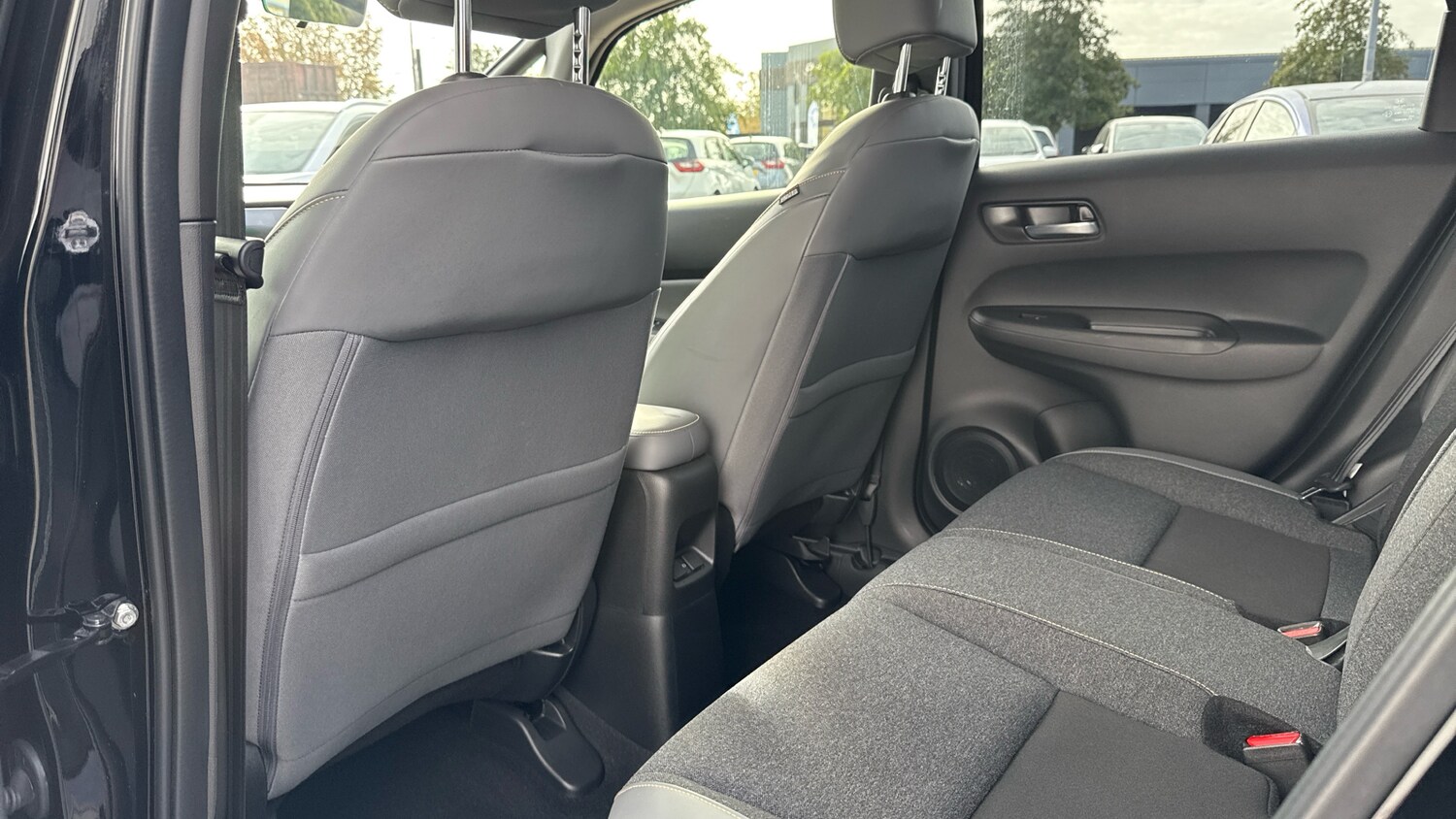 Used Honda Jazz 2023 for sale - 76328309: Photo 17