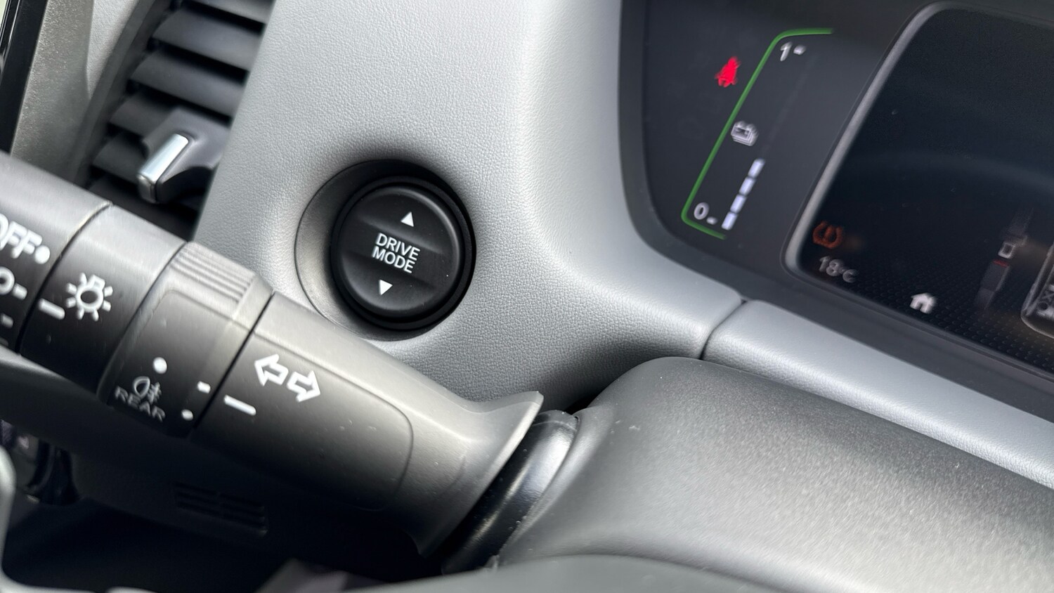 Used Honda Jazz 2023 for sale - 76328309: Photo 26