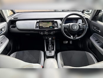 Used Honda Jazz 2023 for sale - 76328309: Photo 4