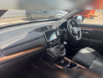 Used Honda CR-V 2018 for sale - 79490283: Photo