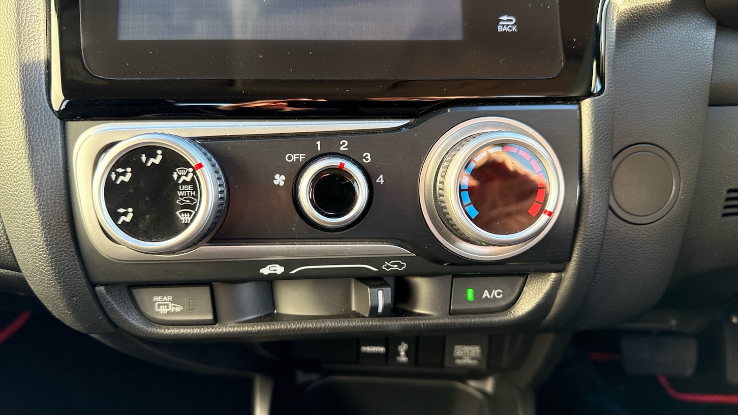 Used Honda Jazz 2019 for sale - 76652507: Photo 15