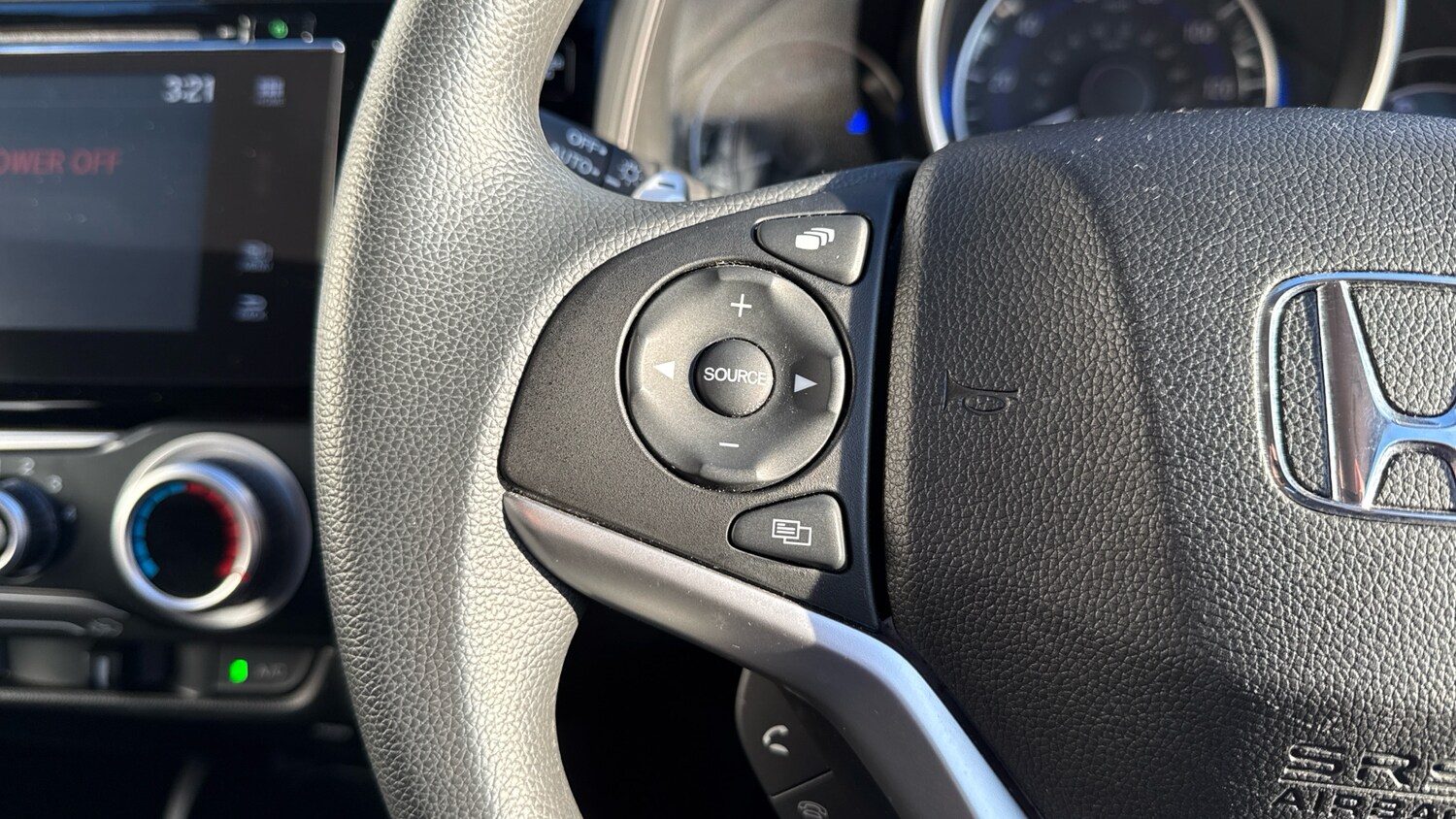 Used Honda Jazz 2019 for sale - 76652507: Photo 18