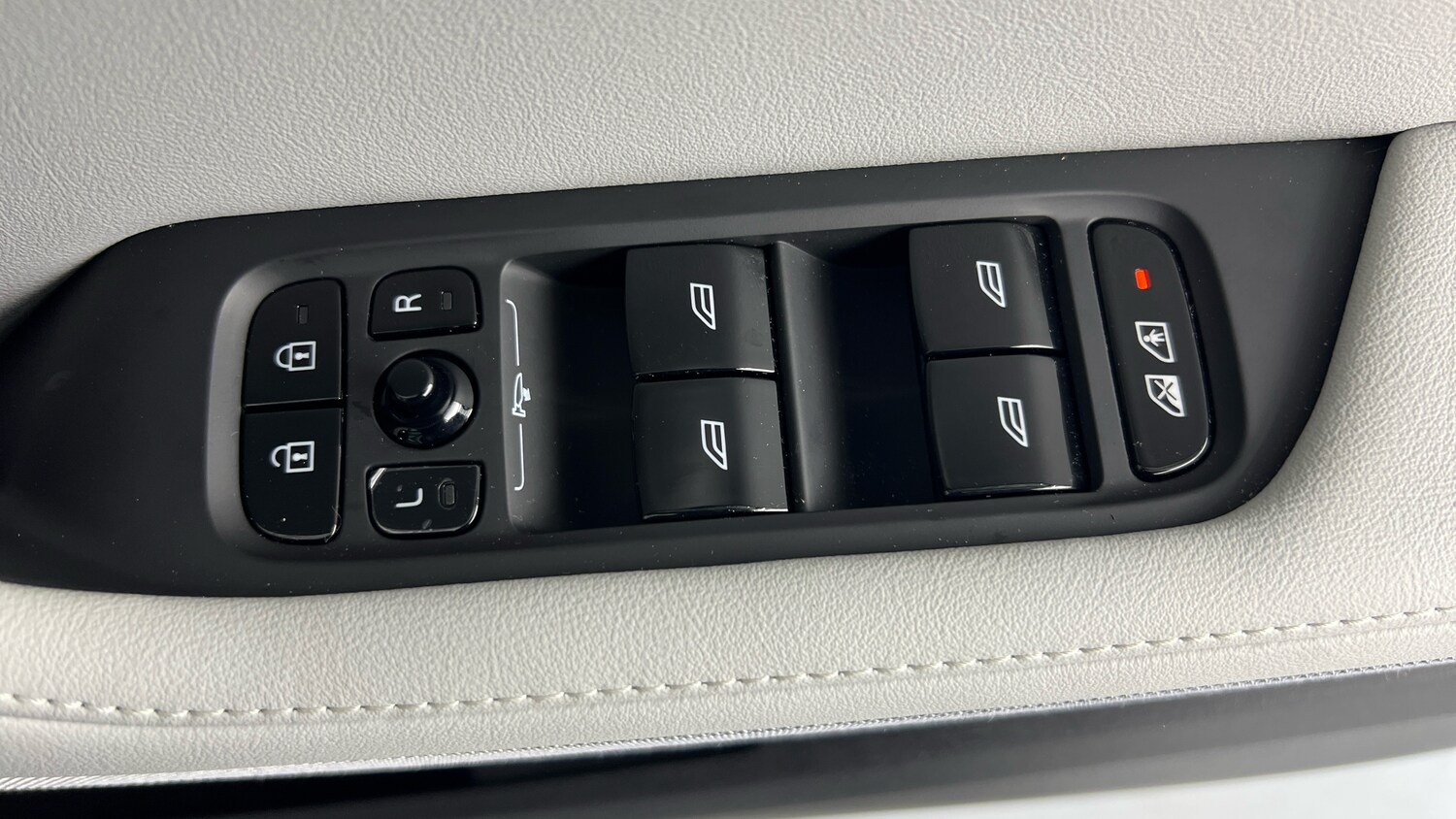 Used Polestar Polestar 2 2025 for sale - 77942018: Photo 62