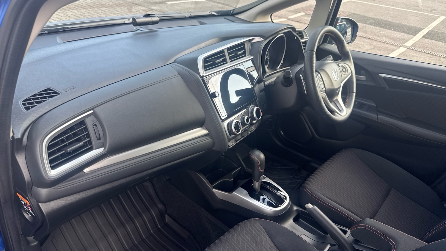 Used Honda Jazz 2019 for sale - 76999439: Photo 2