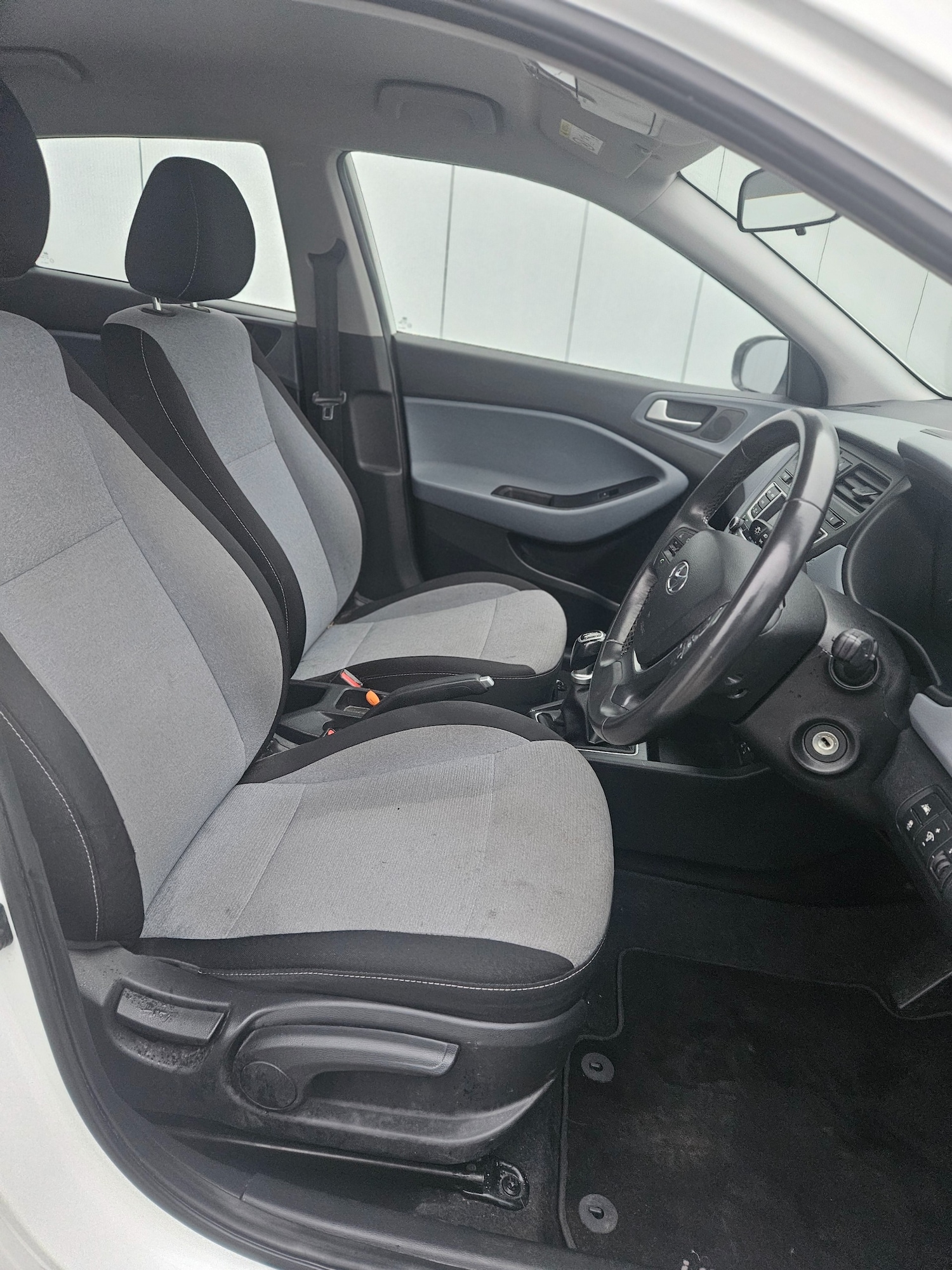 Used Hyundai i20 2016 for sale - 77420330: Photo 8