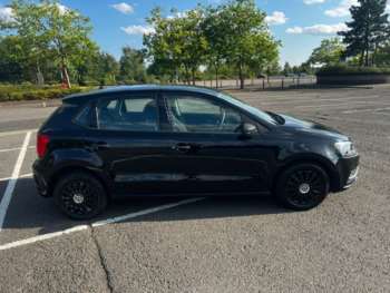 Used Volkswagen Polo 2016 for sale - 74981592: Photo