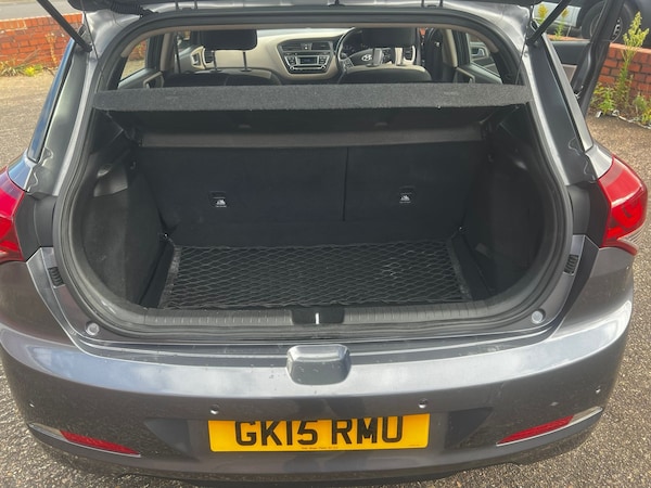 Used Hyundai i20 2015 for sale - 75753557: Photo 14