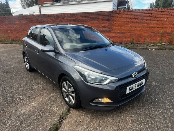 Used Hyundai i20 2015 for sale - 75753557: Photo 1