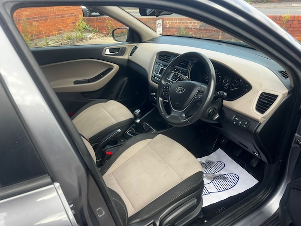 Used Hyundai i20 2015 for sale - 75753557: Photo 8