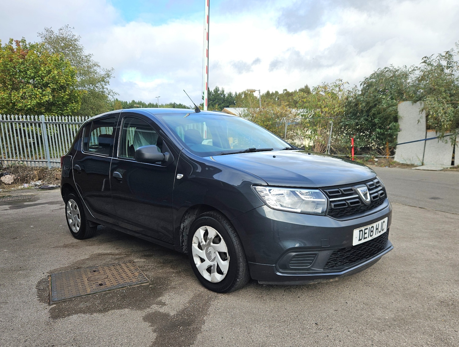 Used Dacia Sandero 2018 for sale - 76016667: Photo 1
