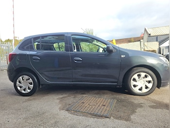 Used Dacia Sandero 2018 for sale - 76016667: Photo