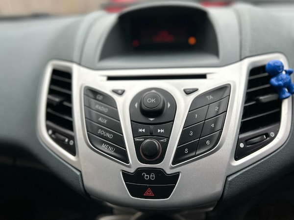 Used Ford Fiesta 2009 for sale - 74943382: Photo 12