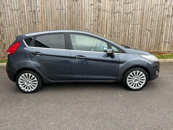 Used Ford Fiesta 2009 for sale - 74943382: Photo 2