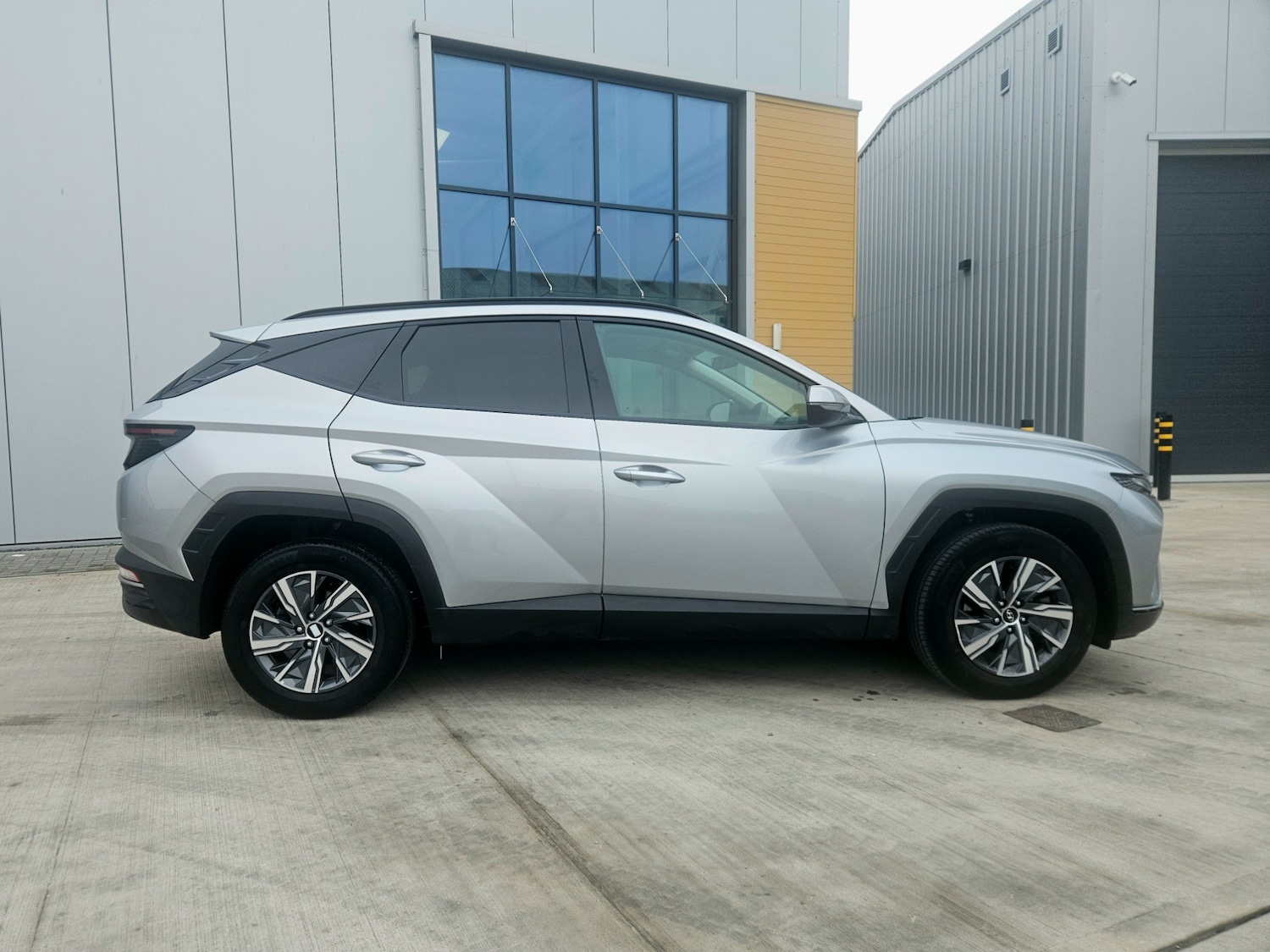 Used Hyundai TUCSON 2023 for sale - 77797821: Photo 2