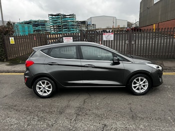 Used Ford Fiesta 2018 for sale - 77370860: Photo