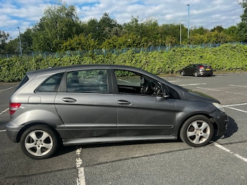 Used Mercedes-Benz B Class 2010 for sale - 78489059: Photo