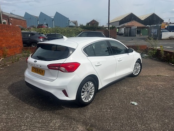 Used Ford Focus 2020 for sale - 75502003: Photo