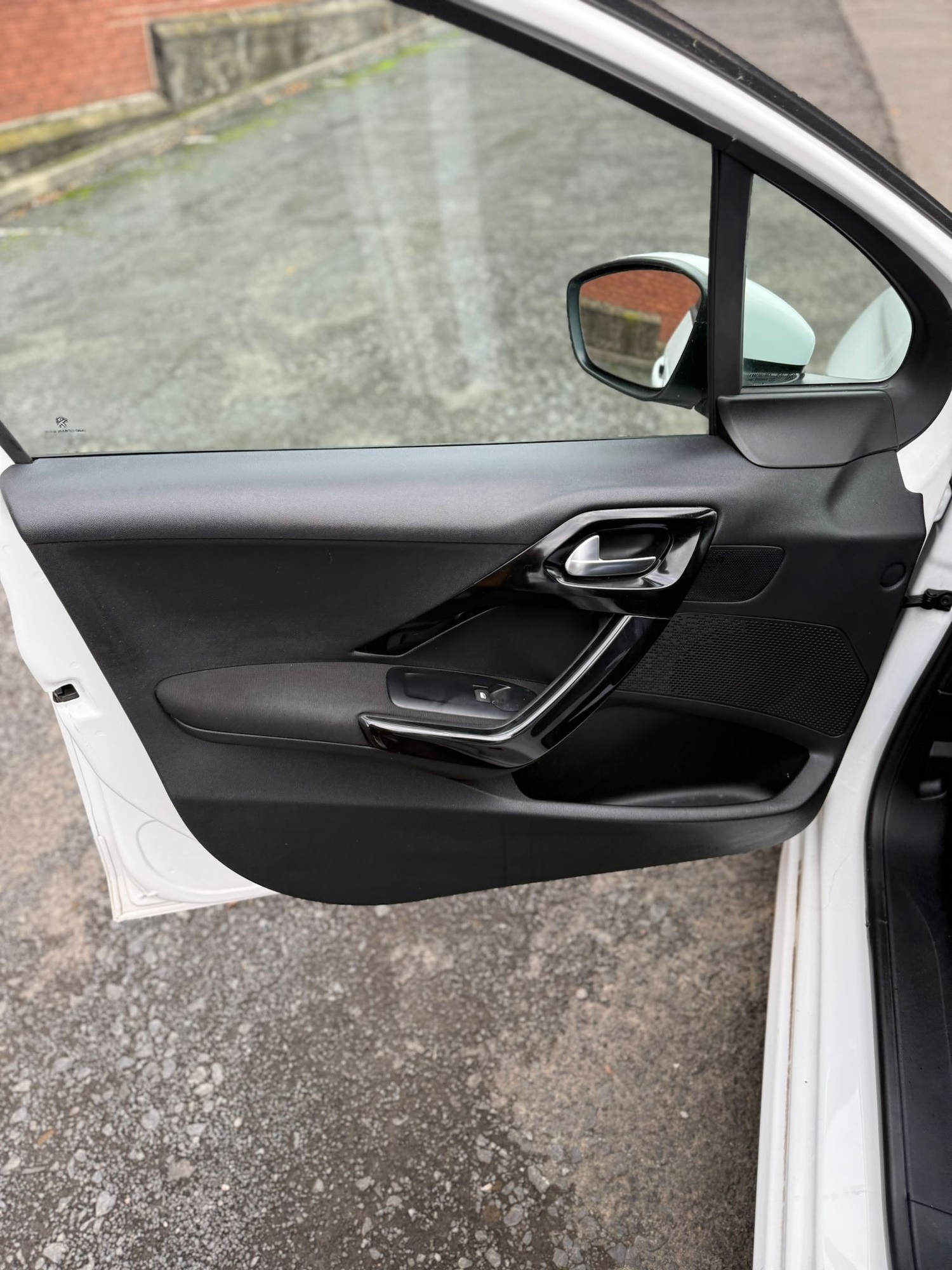 Used Peugeot 208 2016 for sale - 76497716: Photo 13