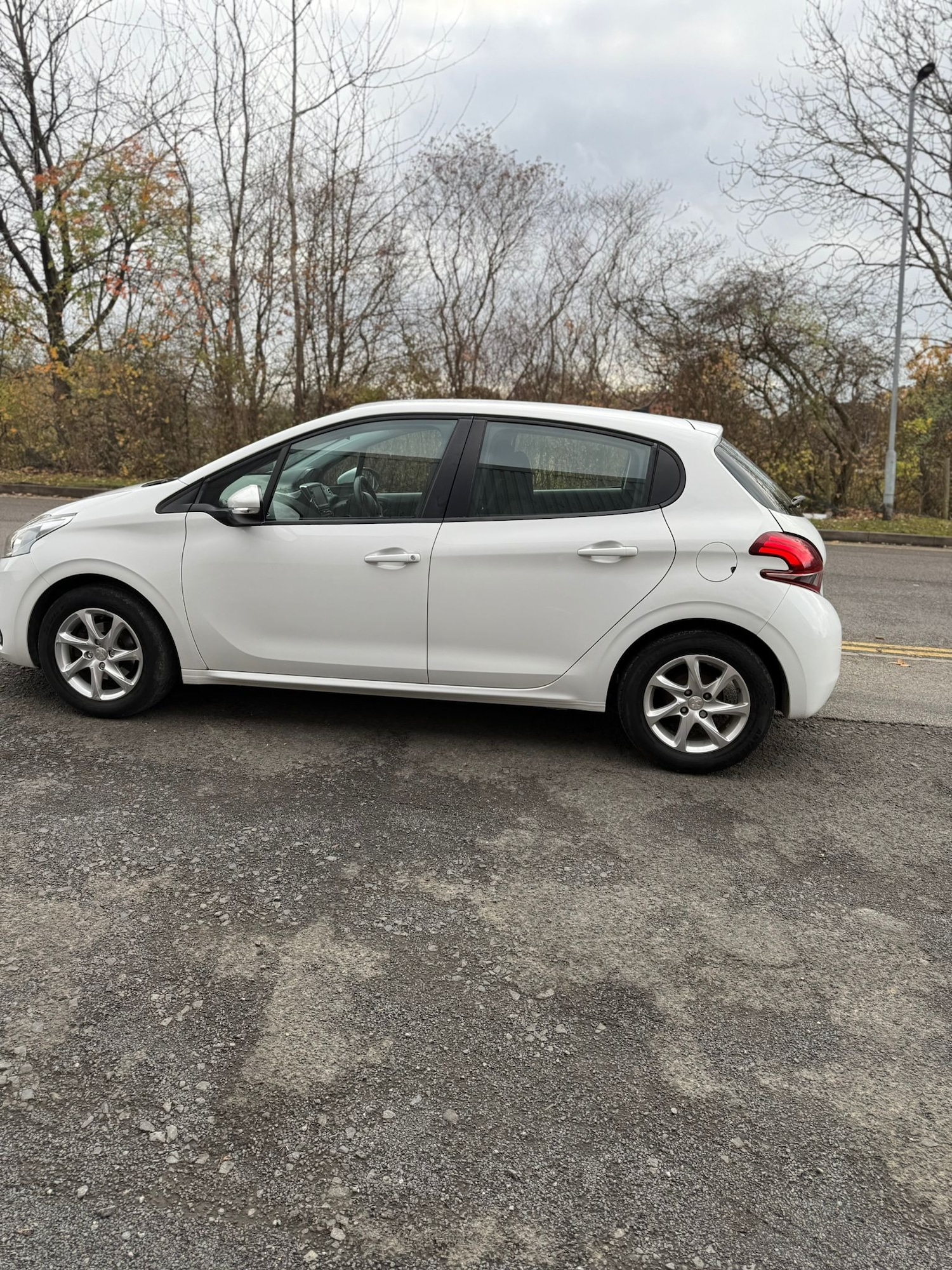 Used Peugeot 208 2016 for sale - 76497716: Photo 5