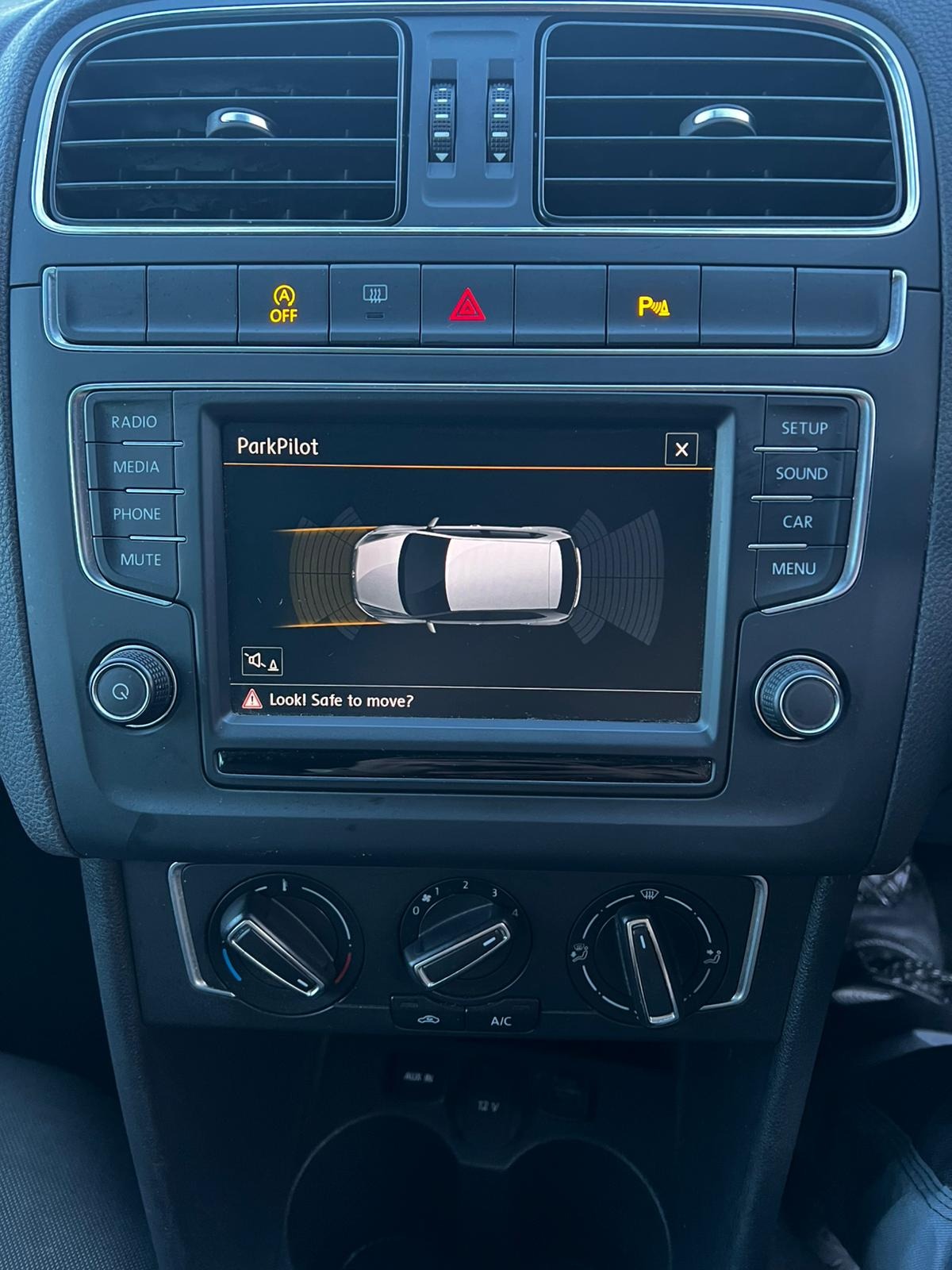 Used Volkswagen Polo 2016 for sale - 77357478: Photo 10