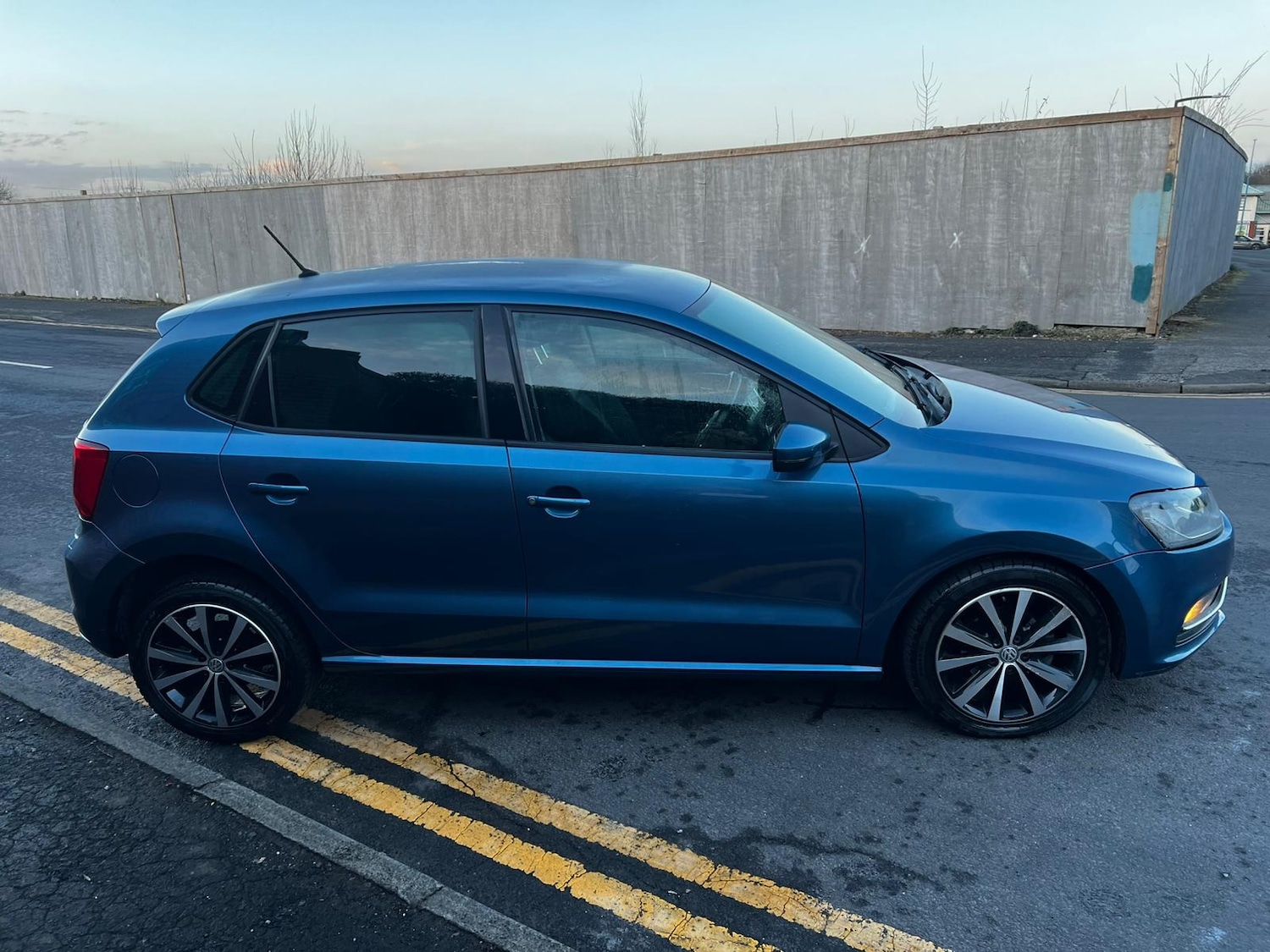 Used Volkswagen Polo 2016 for sale - 77357478: Photo 2