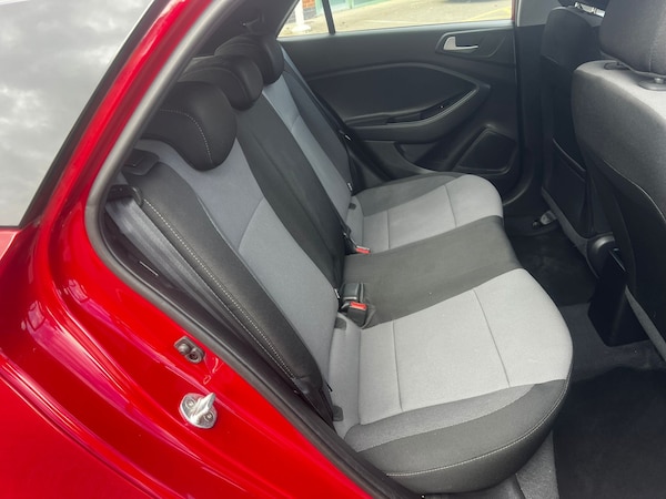 Used Hyundai i20 2017 for sale - 75761646: Photo 8