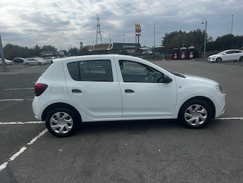 Used Dacia Sandero 2018 for sale - 75664852: Photo