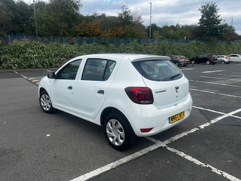 Used Dacia Sandero 2018 for sale - 75664852: Photo