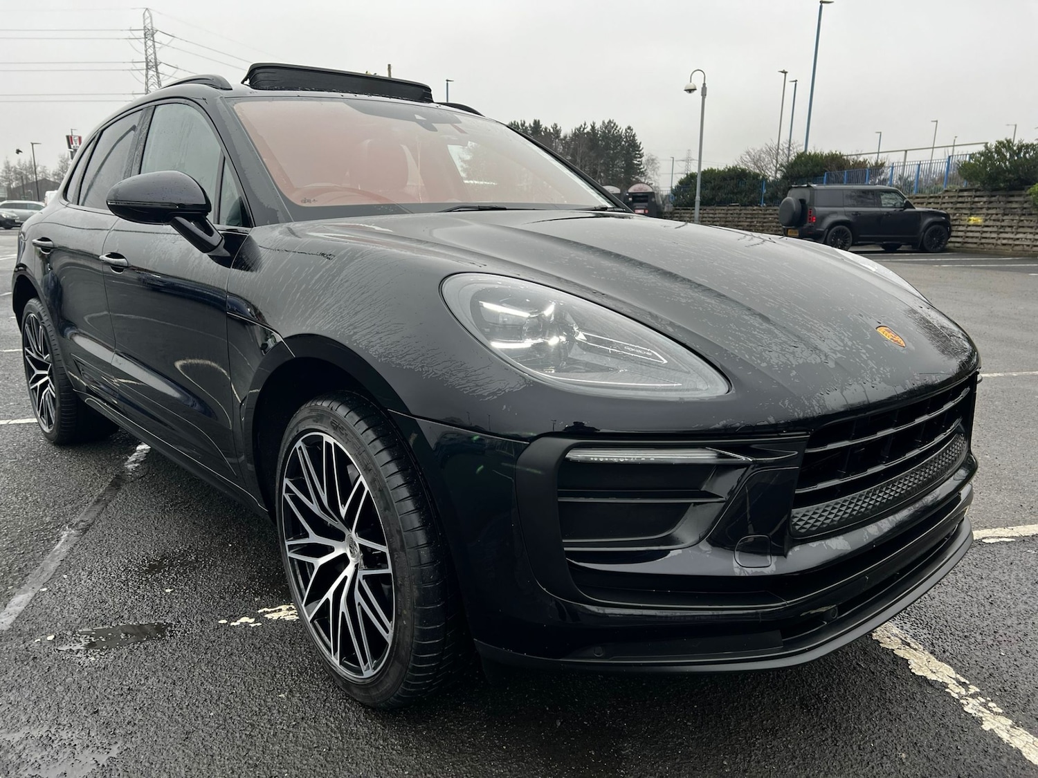 Used Porsche Macan 2022 for sale - 77140822: Photo 2