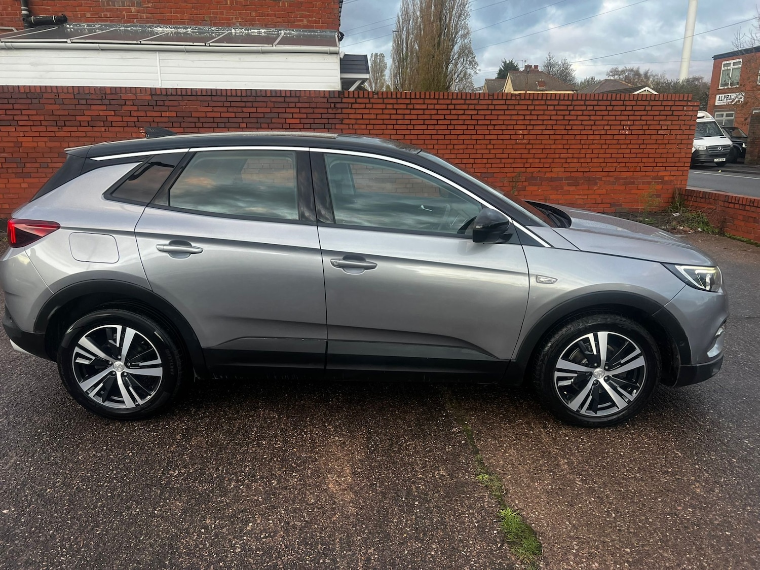 Used Vauxhall Grandland X 2019 for sale - 76687426: Photo 2