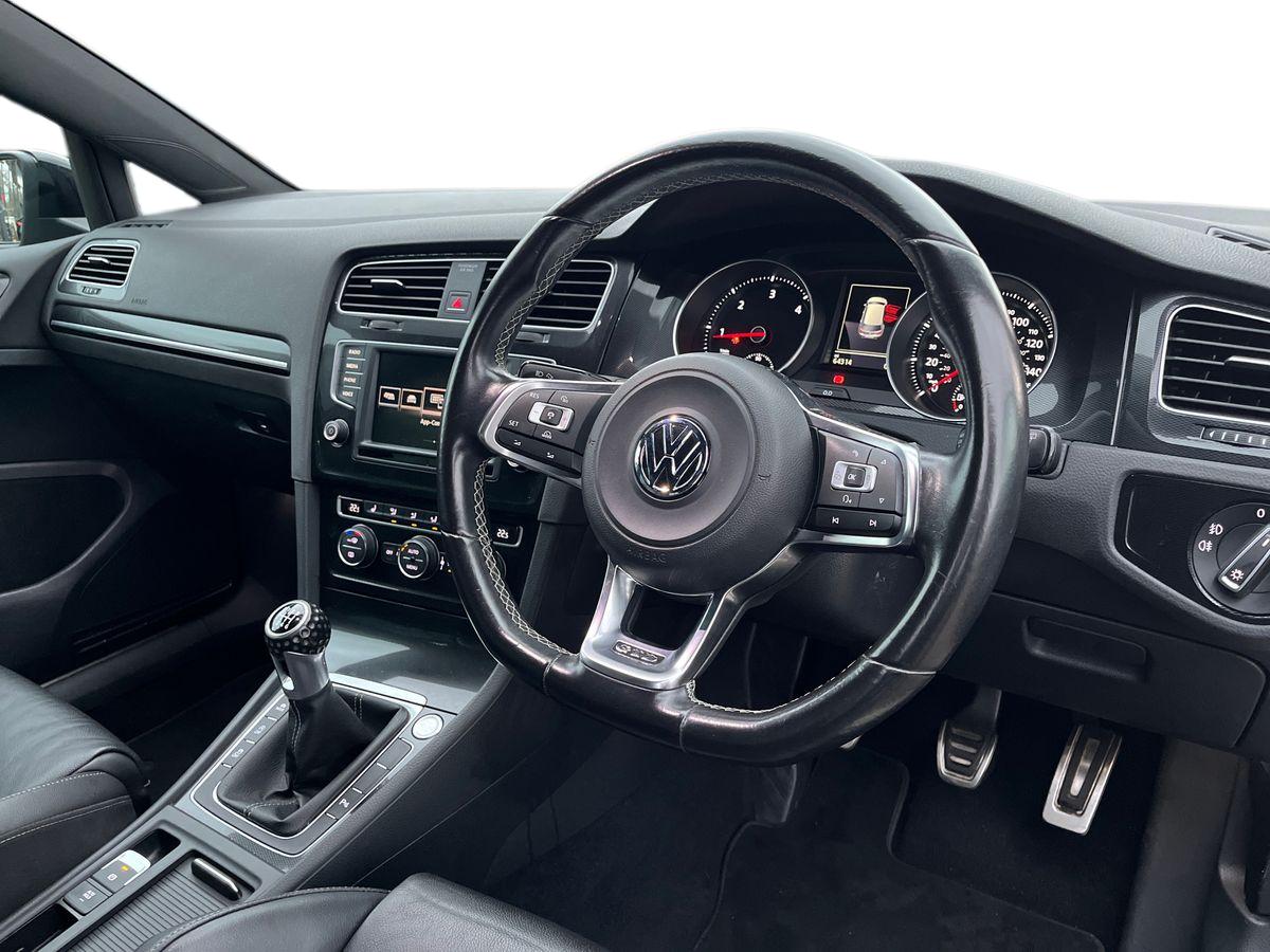 Used Volkswagen Golf 2016 for sale - 76541110: Photo 5