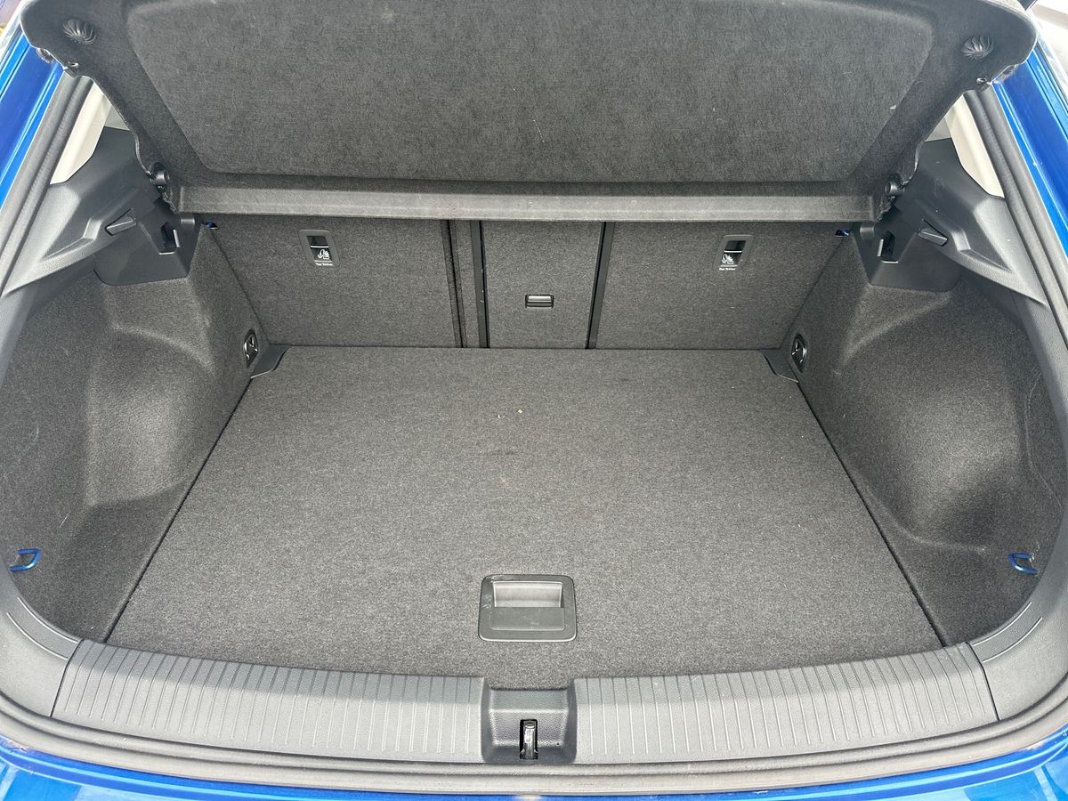 Used Volkswagen T-Roc 2023 for sale - 76875970: Photo 11