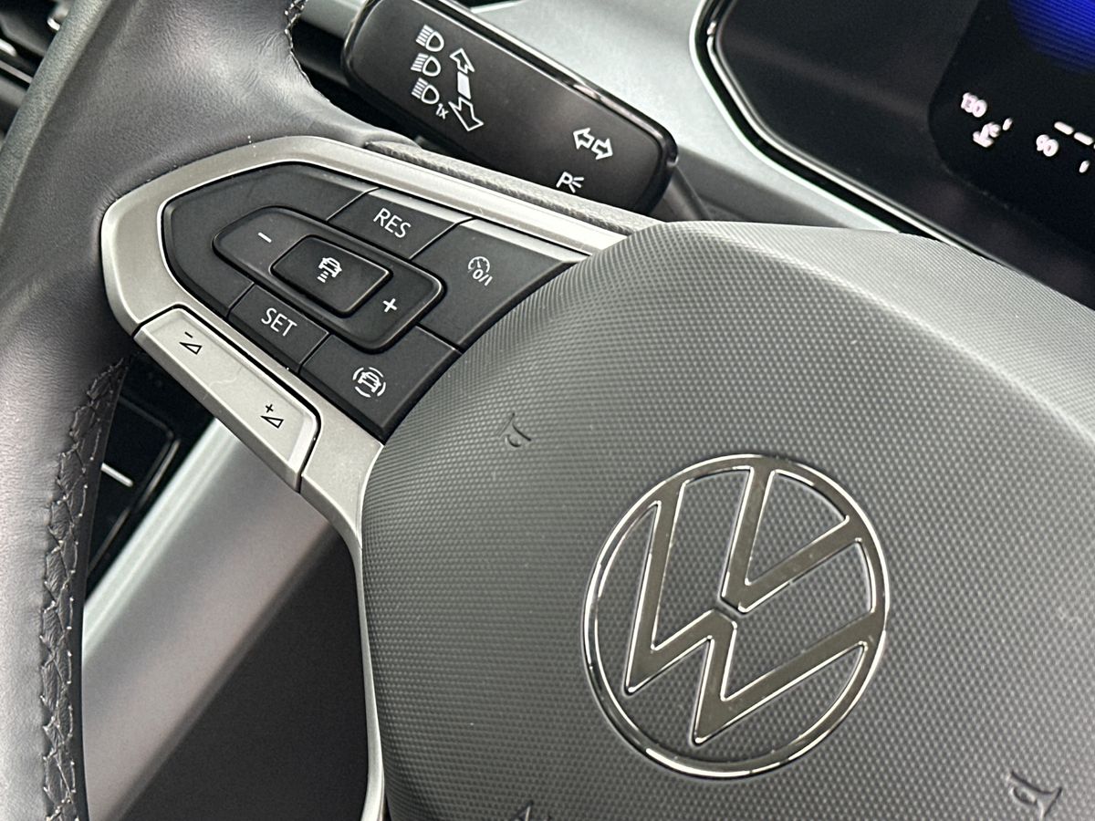 Used Volkswagen T-Roc 2023 for sale - 76875970: Photo 21