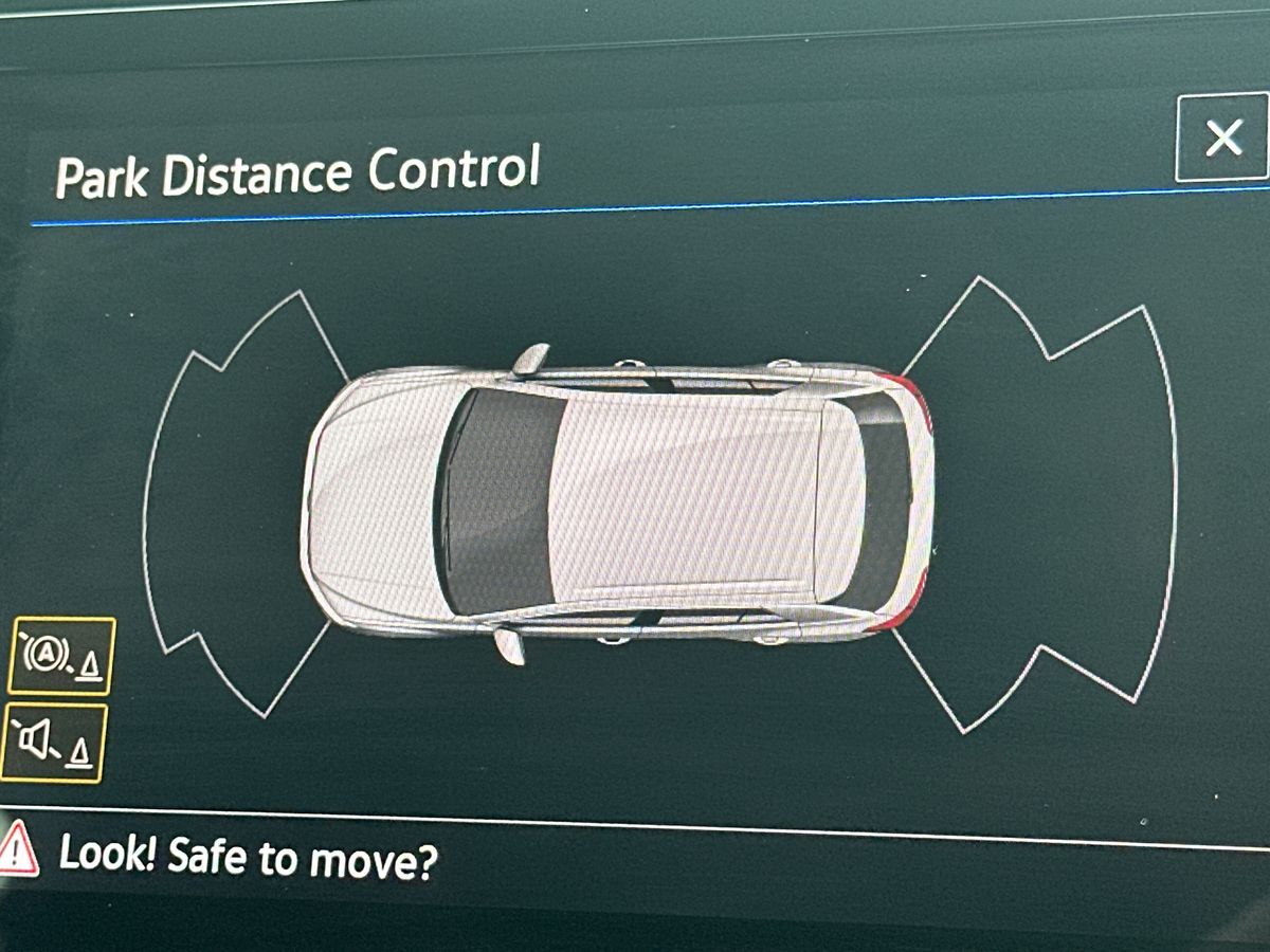 Used Volkswagen T-Roc 2023 for sale - 76875970: Photo 26