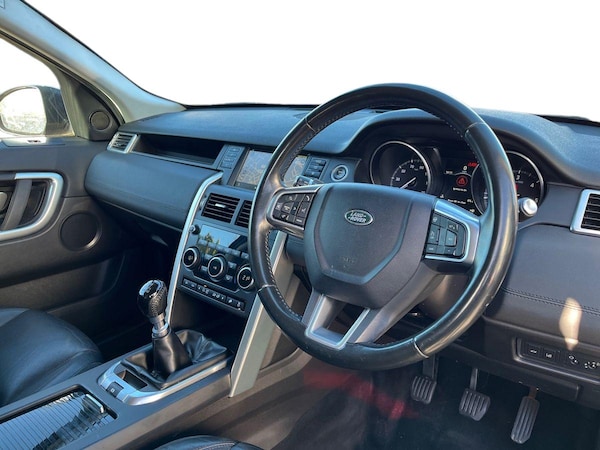 Used Land Rover Discovery Sport 2017 for sale - 76113128: Photo 5