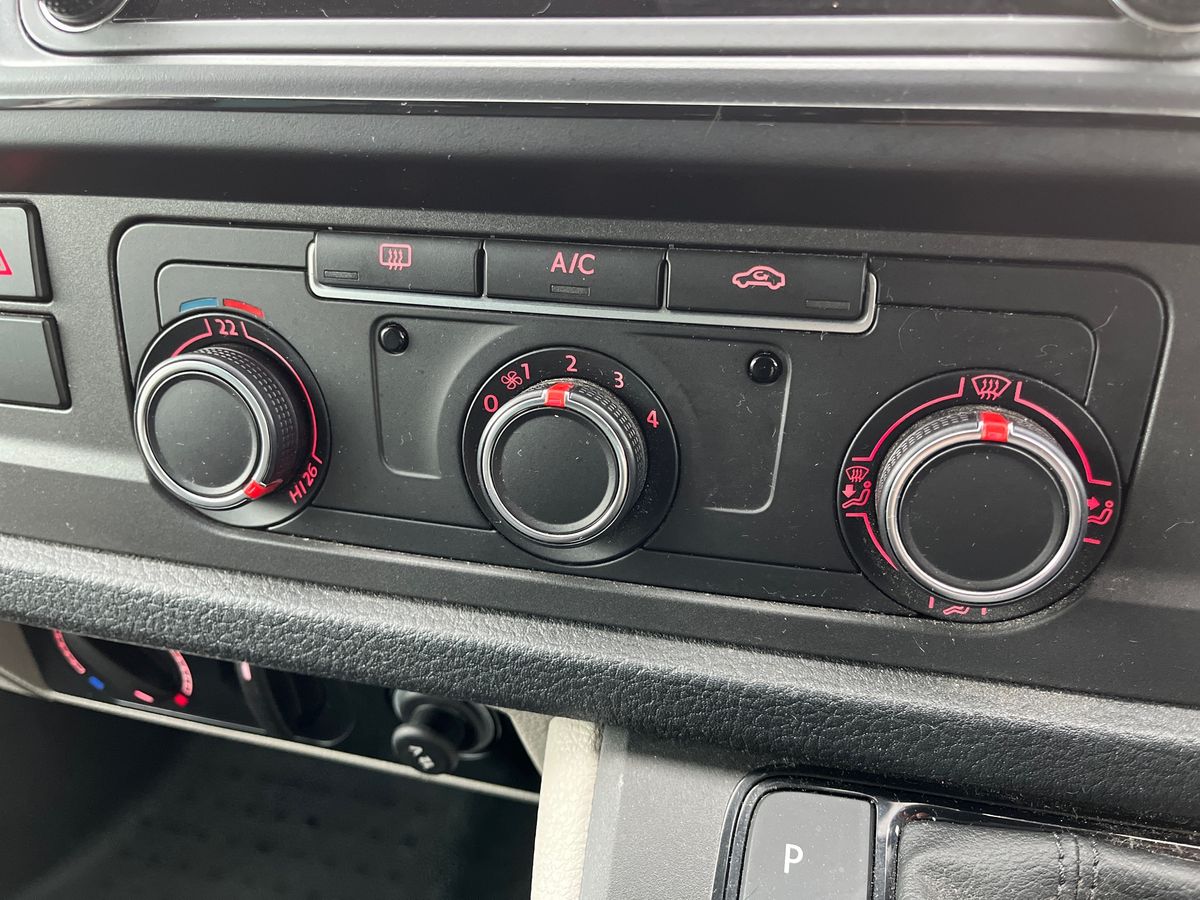 Used Volkswagen Transporter 2017 for sale - 76963113: Photo 24