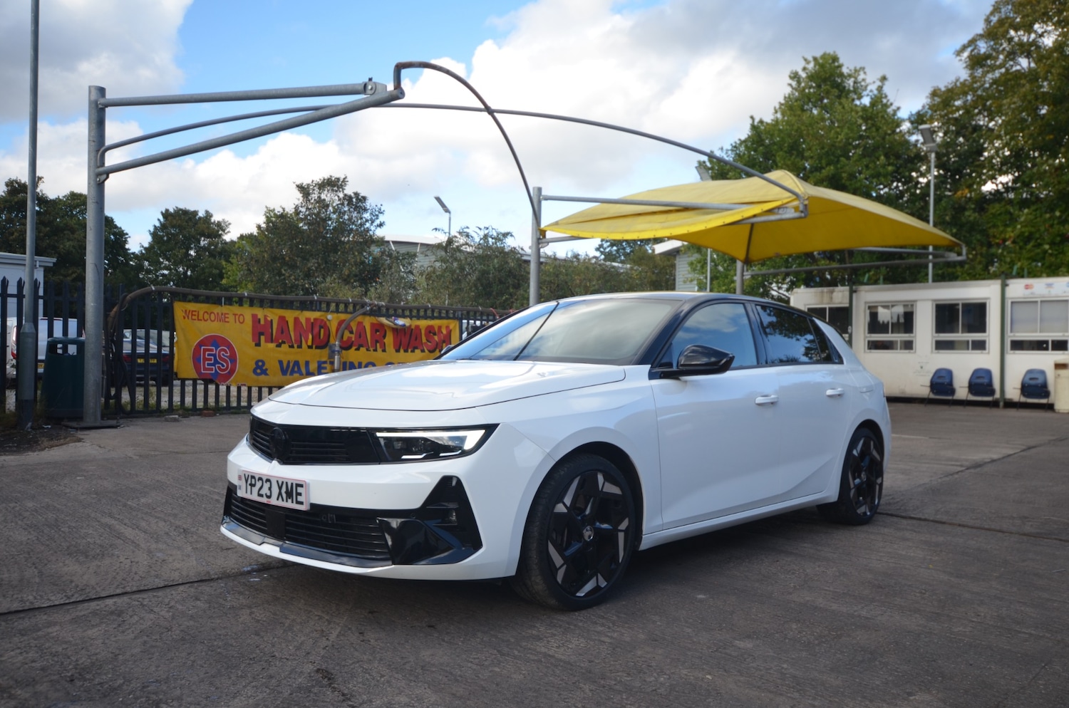 Used Vauxhall Astra 2023 for sale - 76330191: Photo 1