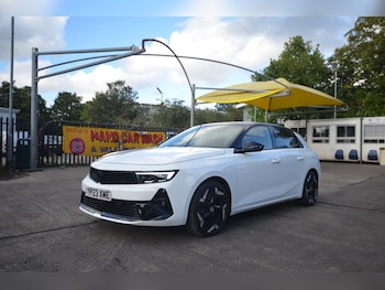 2023 (23) - 1.6 Plug-in Hybrid GSe 5dr Auto