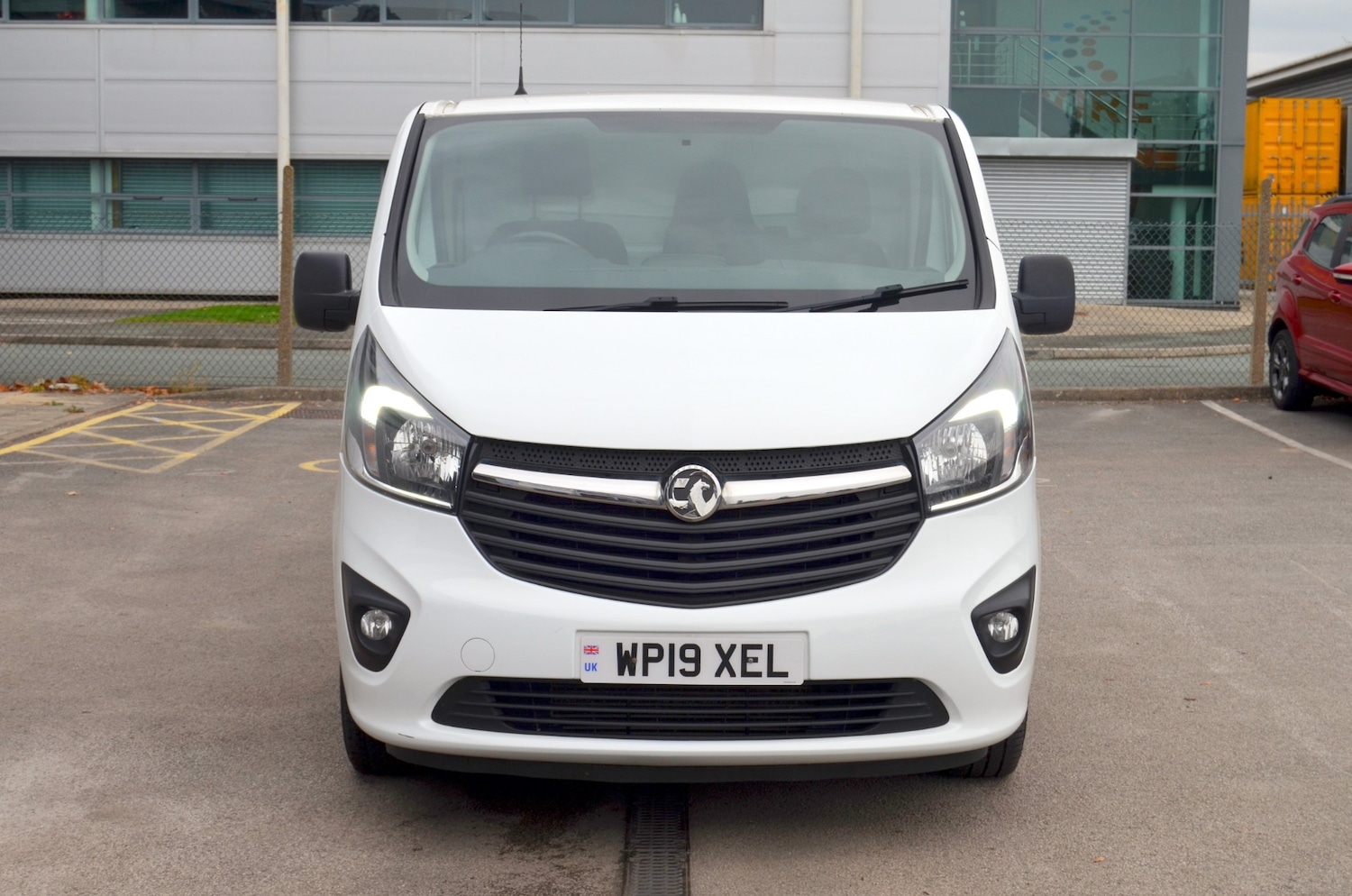 Used Vauxhall Vivaro 2019 for sale - 76340217: Photo 2