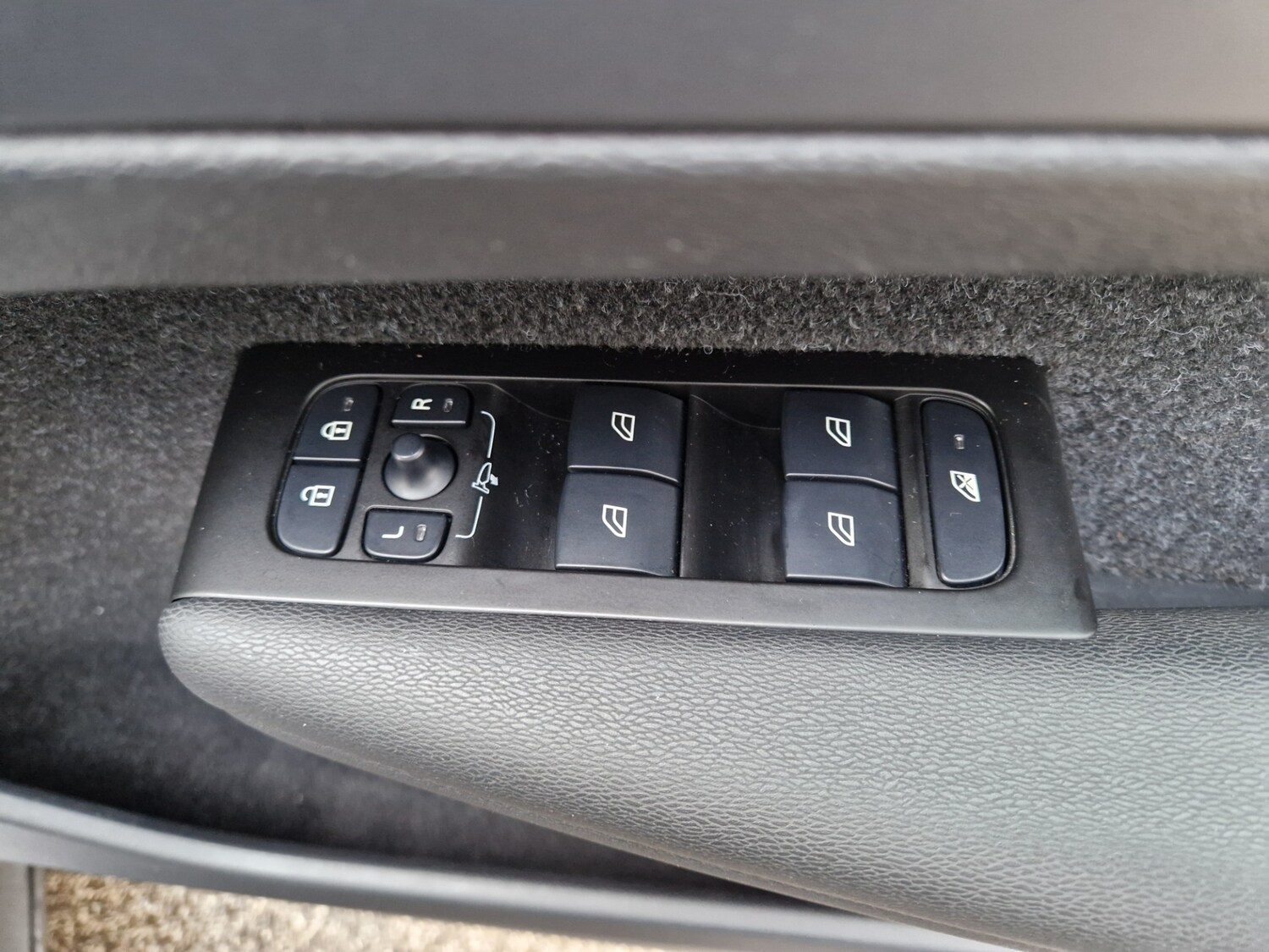 Used Volvo XC40 2021 for sale - 77492294: Photo 29