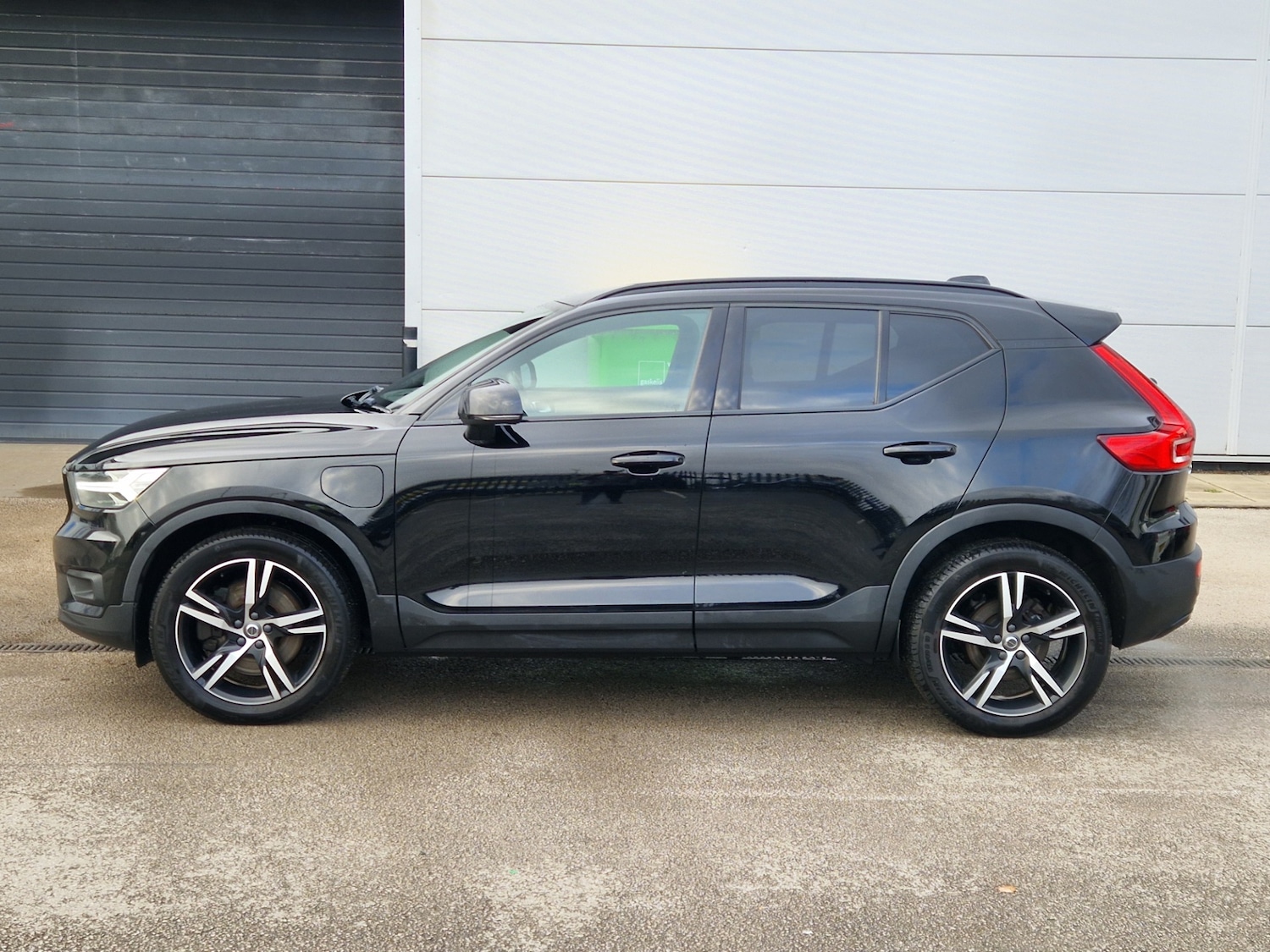 Used Volvo XC40 2021 for sale - 77492294: Photo 4