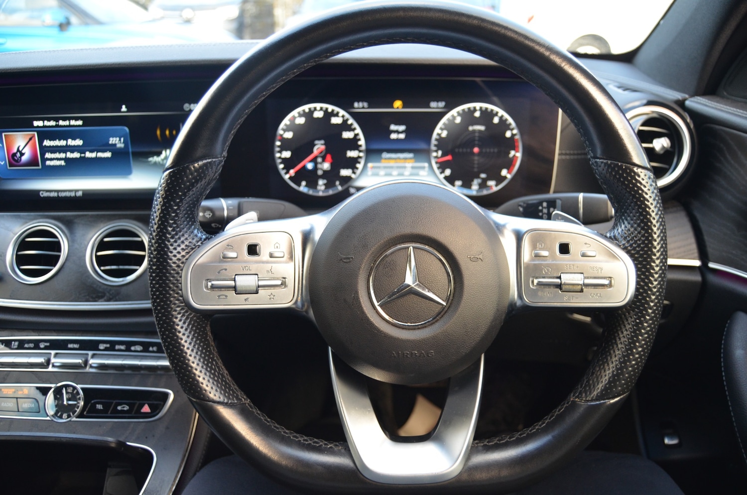 Used Mercedes-Benz E Class 2020 for sale - 76959904: Photo 32