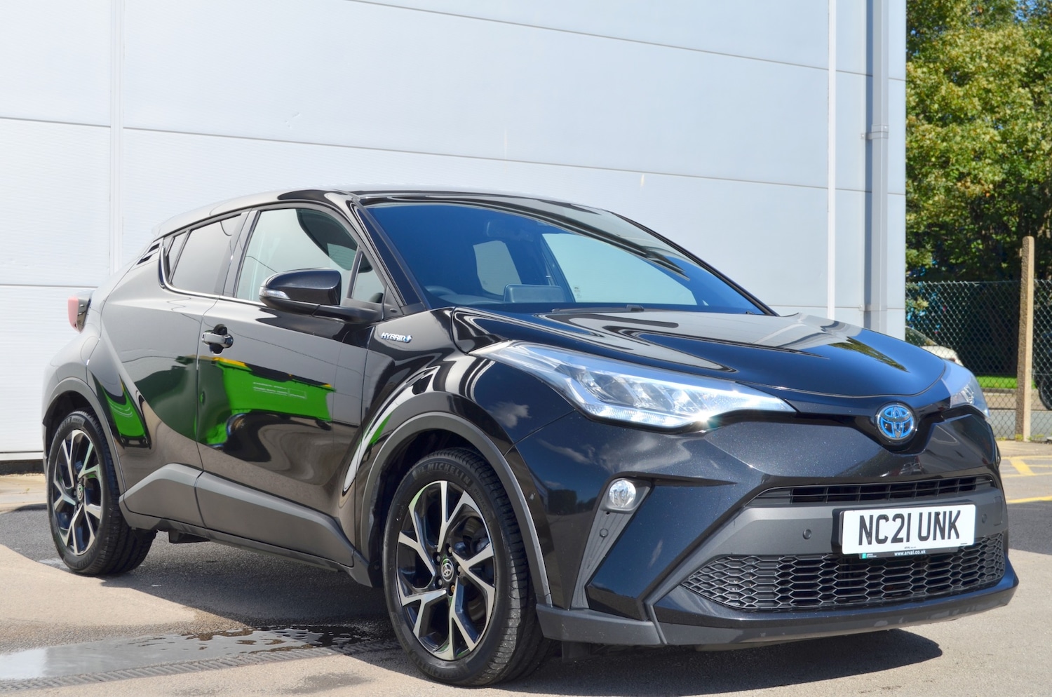 Used Toyota C-HR 2021 for sale - 76330983: Photo 2