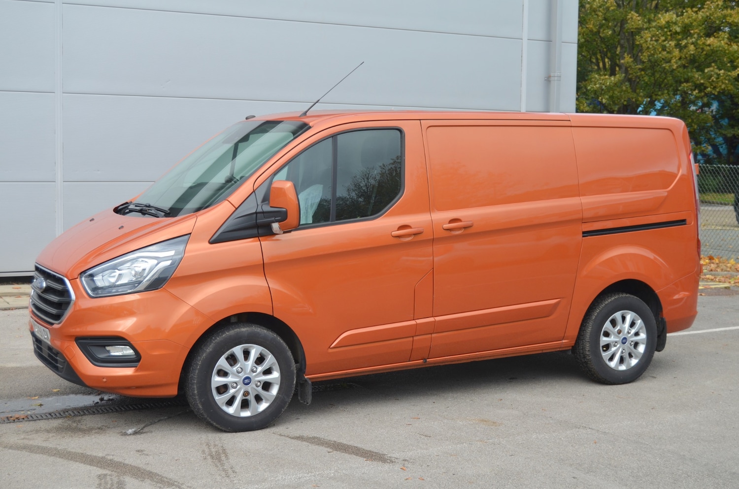 Used Ford Transit Custom 2019 for sale - 76343032: Photo 4