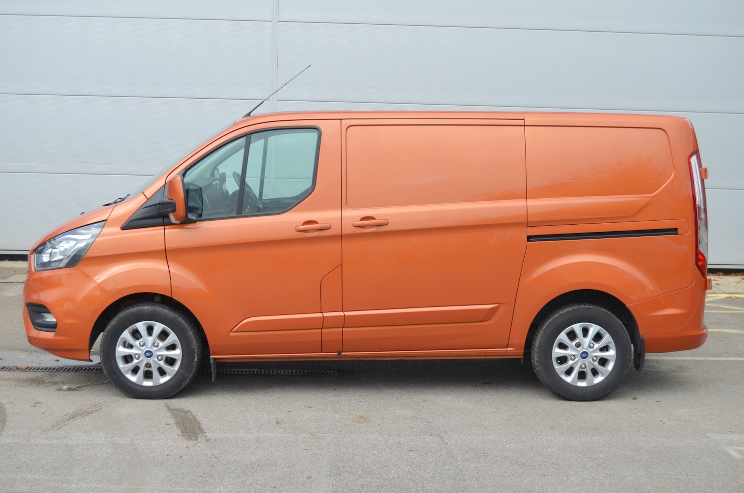 Used Ford Transit Custom 2019 for sale - 76343032: Photo 5