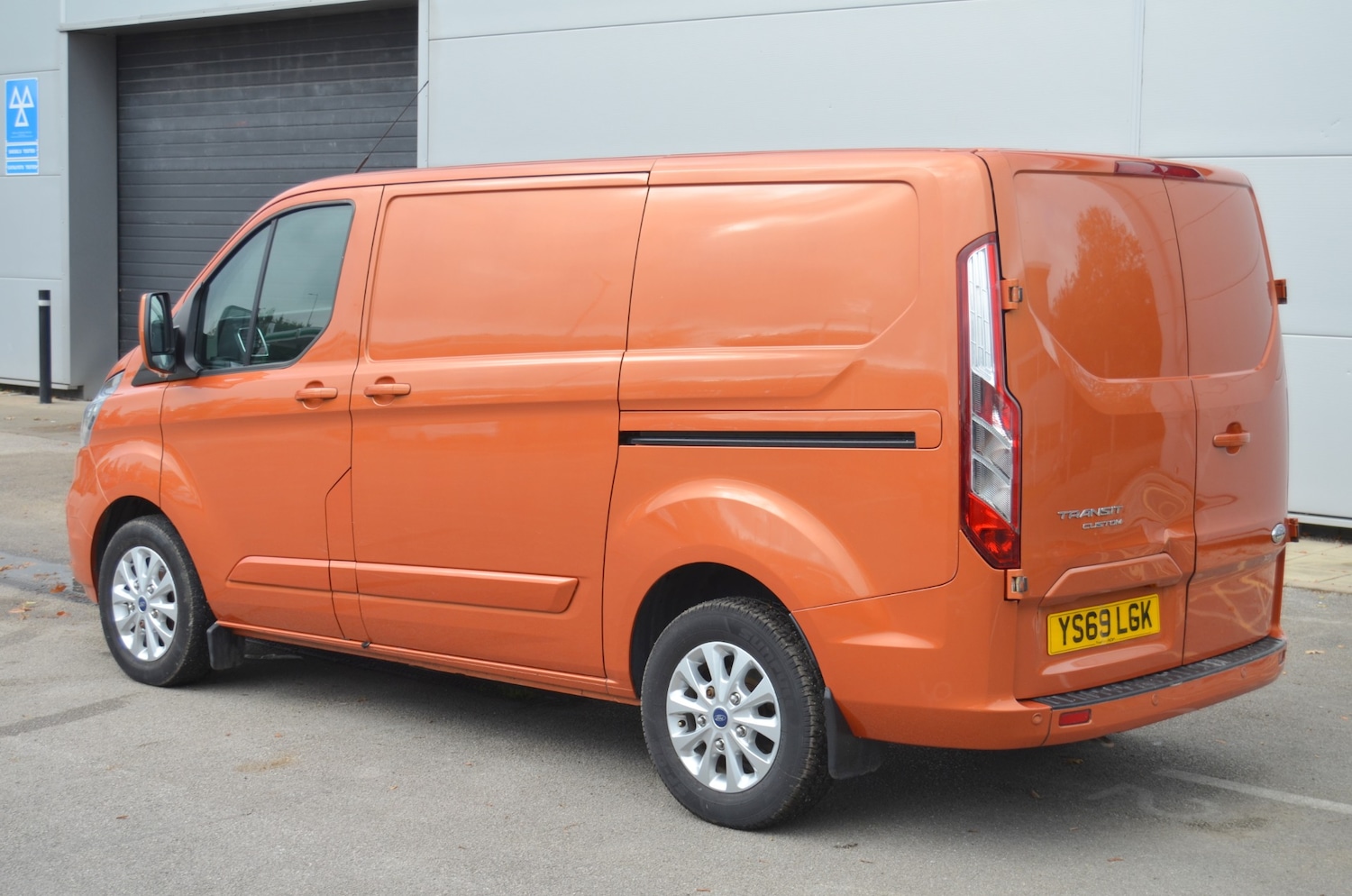 Used Ford Transit Custom 2019 for sale - 76343032: Photo 6