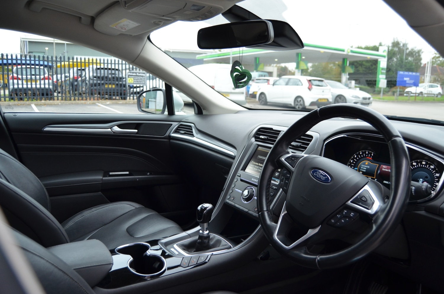 Used Ford Mondeo 2014 for sale - 76340112: Photo 14