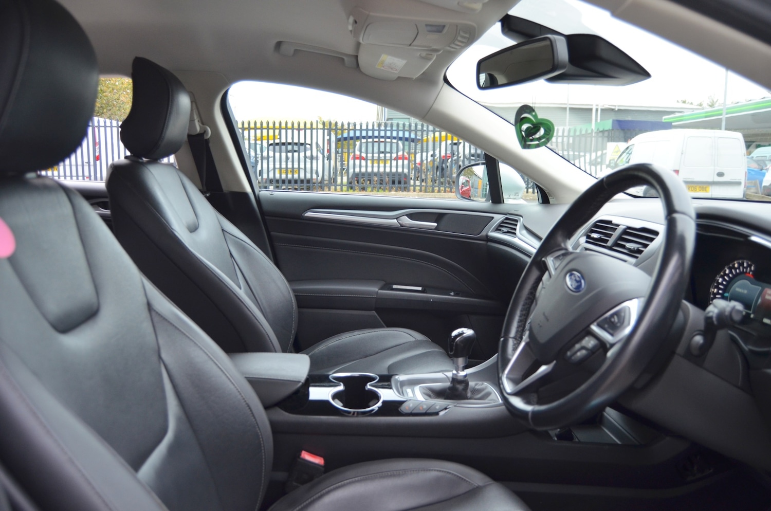 Used Ford Mondeo 2014 for sale - 76340112: Photo 15
