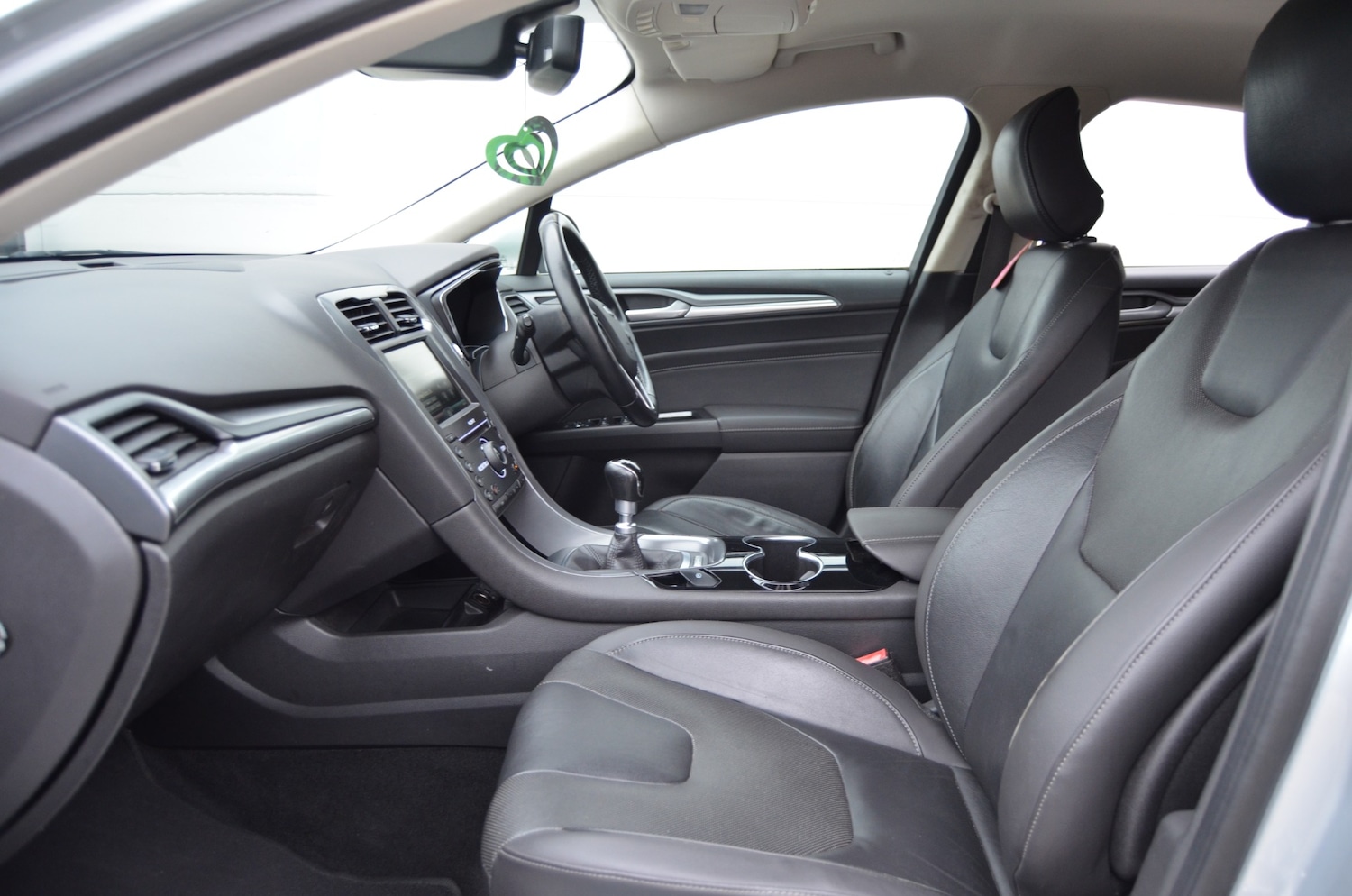 Used Ford Mondeo 2014 for sale - 76340112: Photo 16