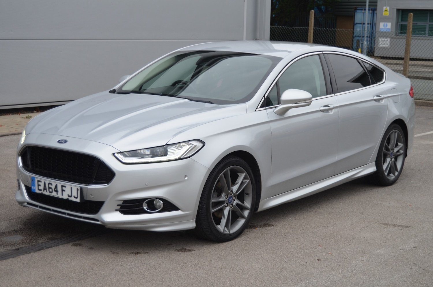 Used Ford Mondeo 2014 for sale - 76340112: Photo 4